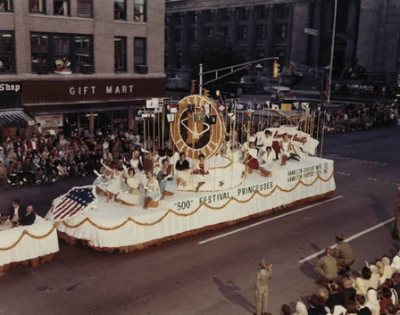 Hamilton's Indy 500 Festival Parade float